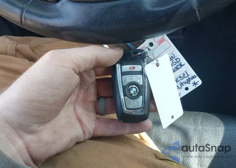 2014 BMW 535D xDrive z USA, uszkodzony, nr VIN WBAFV3C58ED684152